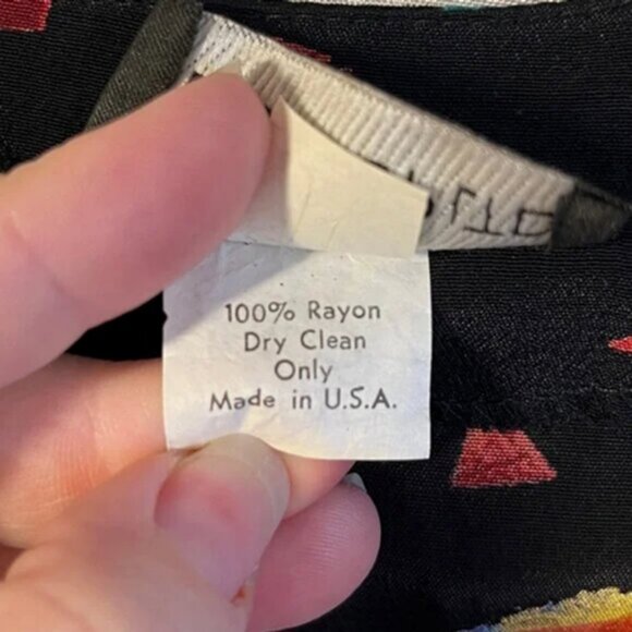 Vintage In Group LTD Button Up Blouse with original Shoulder Pads Size 6 - Picture 2 of 10